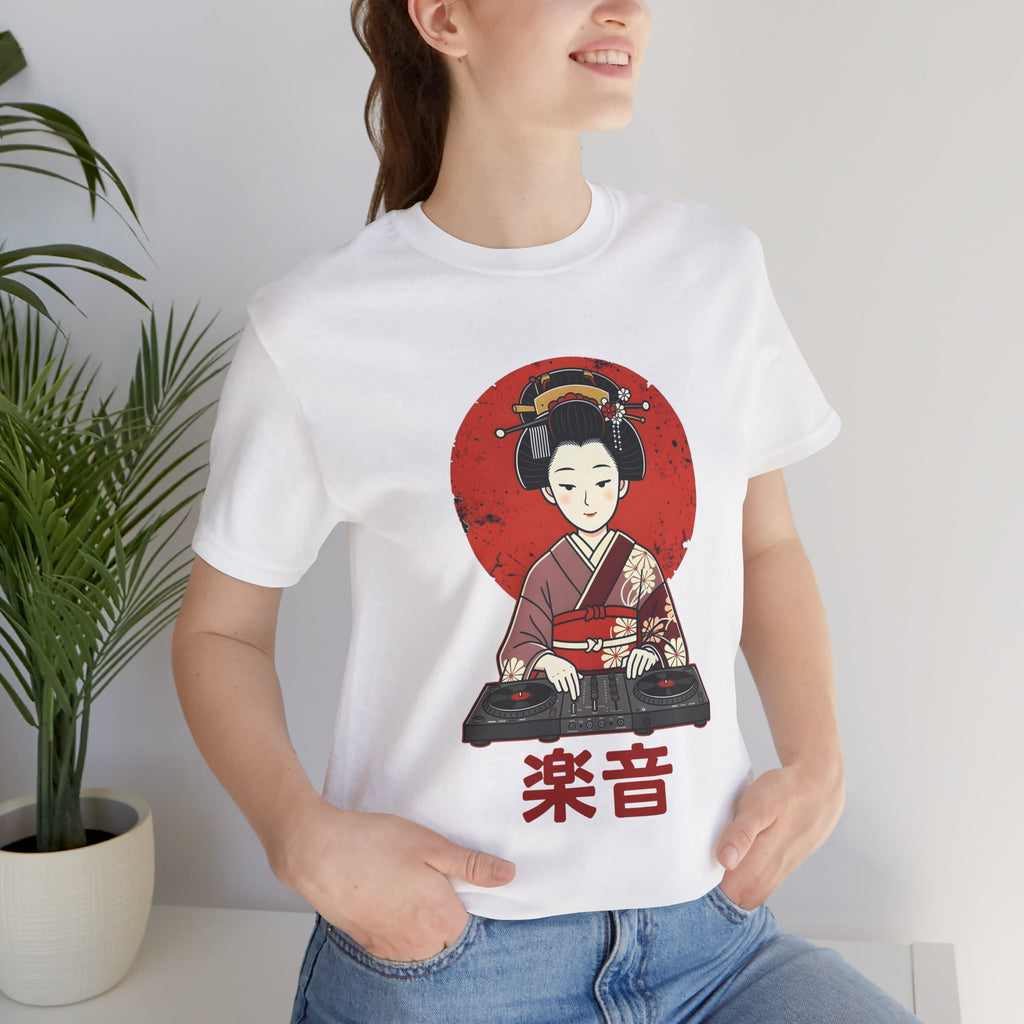 Geisha DJ T-Shirt — Japanese Vinyl Turntable Tee with '楽音' (Music) Design