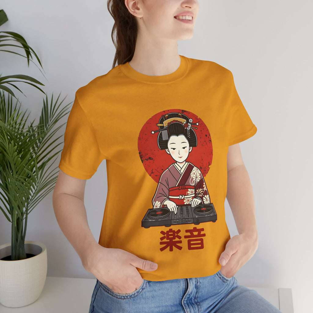 Geisha DJ T-Shirt — Japanese Vinyl Turntable Tee with '楽音' (Music) Design
