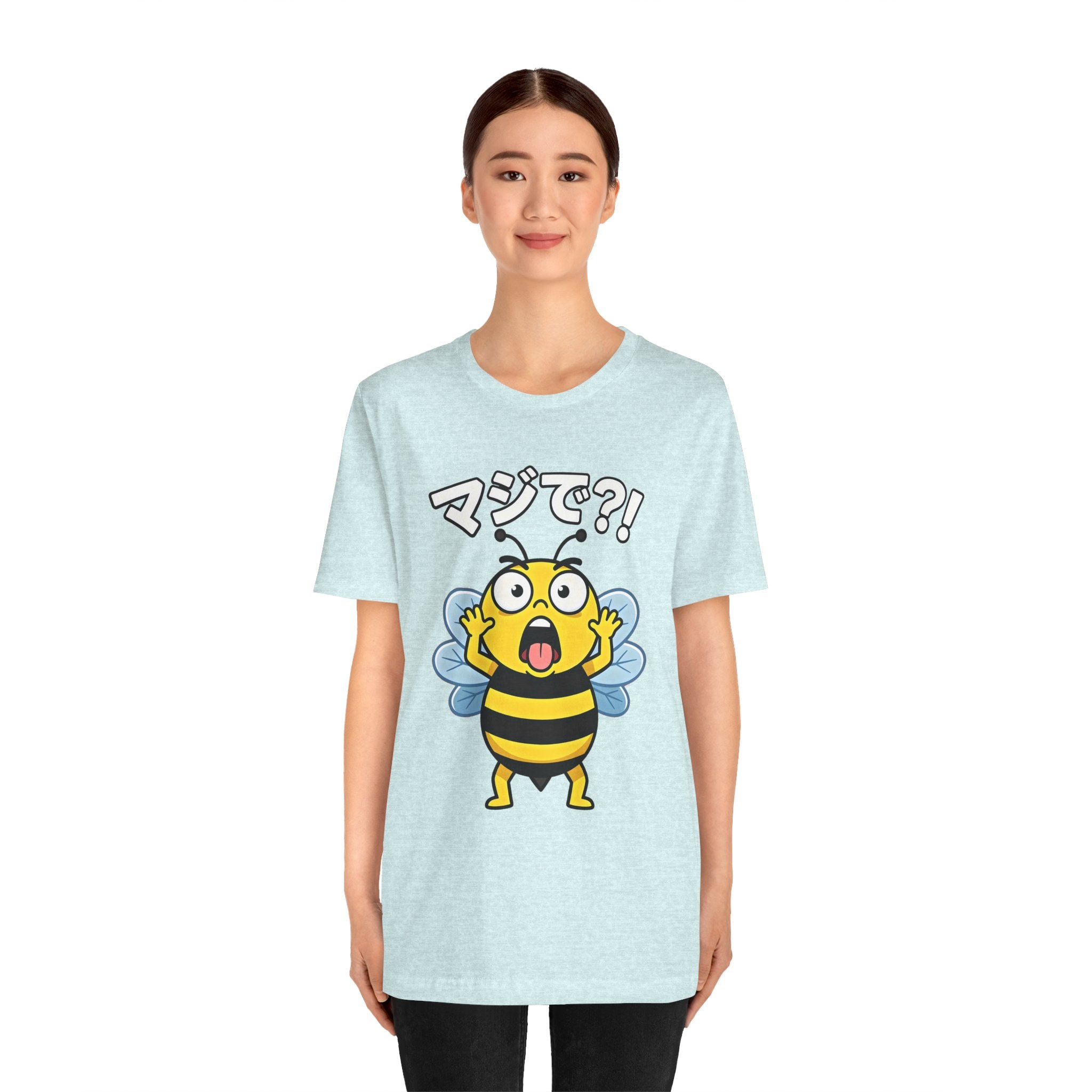 Surprised Bee Tee – マジで?! Cute Japanese Cartoon Graphic T-Shirt