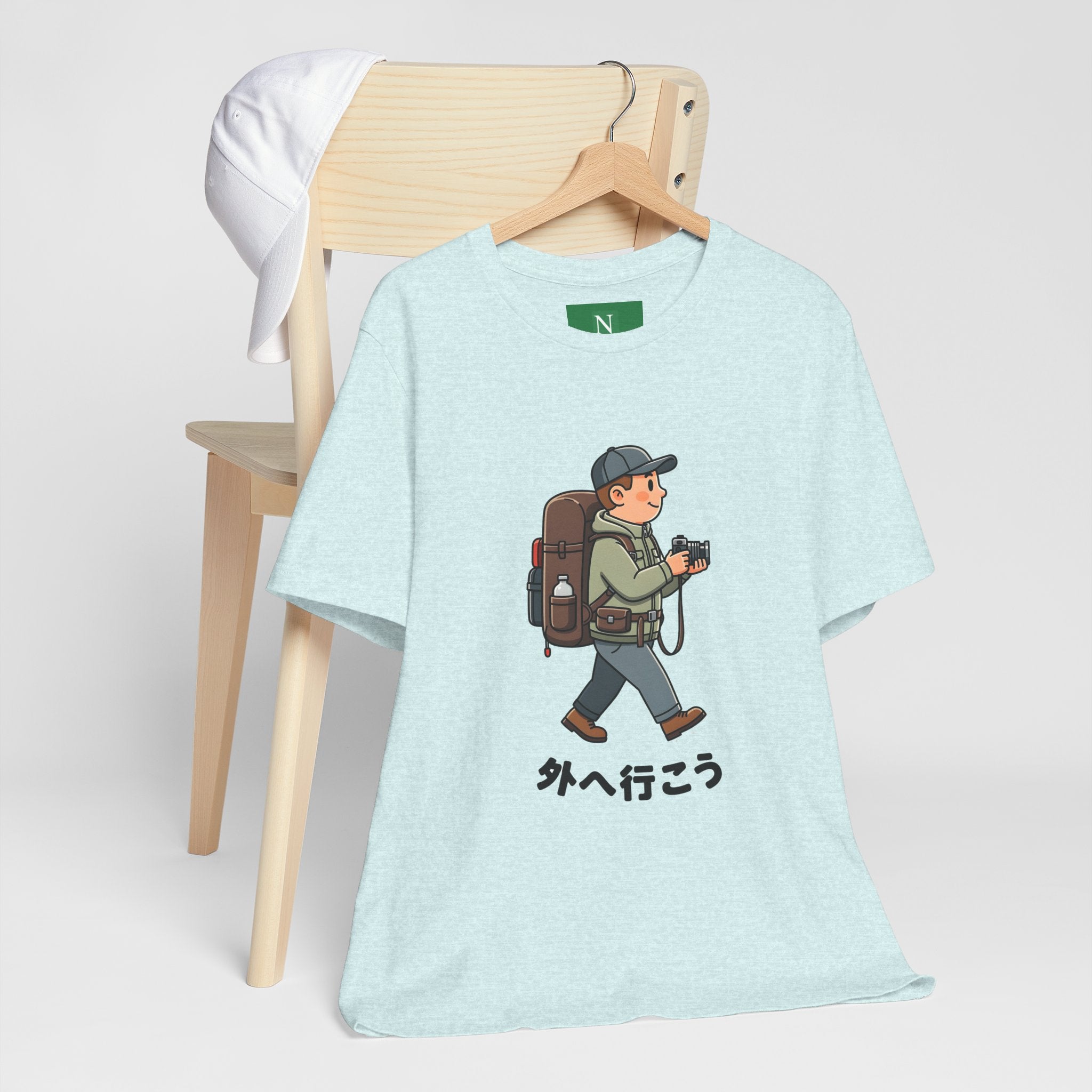 Adventure Photographer Tee — Japanese “外へ行こう” Hiker Graphic T-Shirt