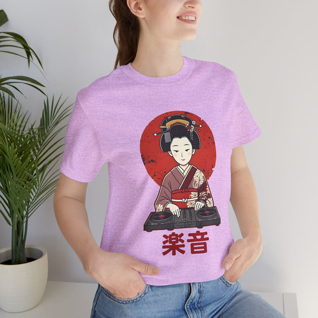 Geisha DJ T-Shirt — Japanese Vinyl Turntable Tee with '楽音' (Music) Design
