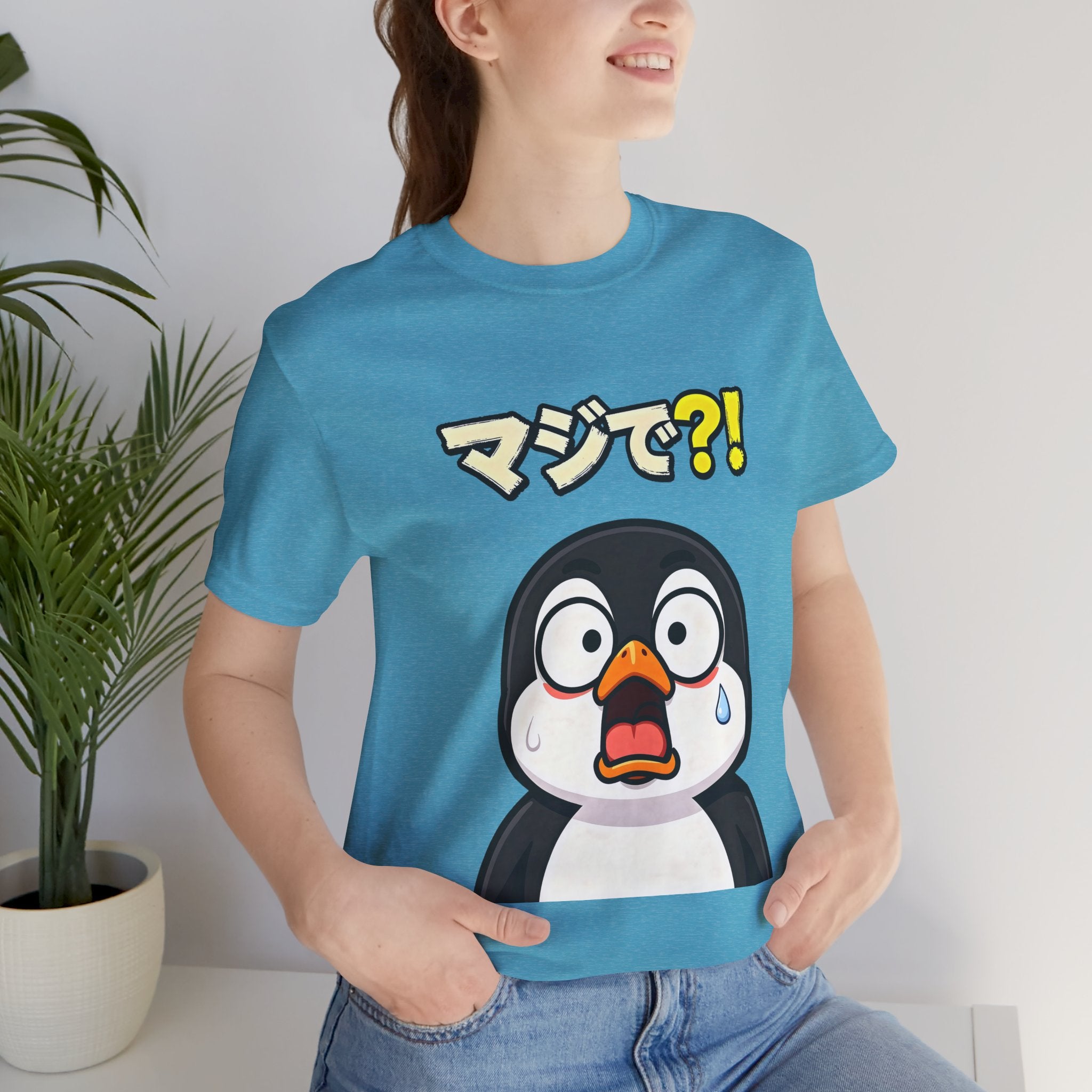 Shocked Penguin Tee — Japanese “マジで?!” Cute Anime-Style Graphic T-Shirt