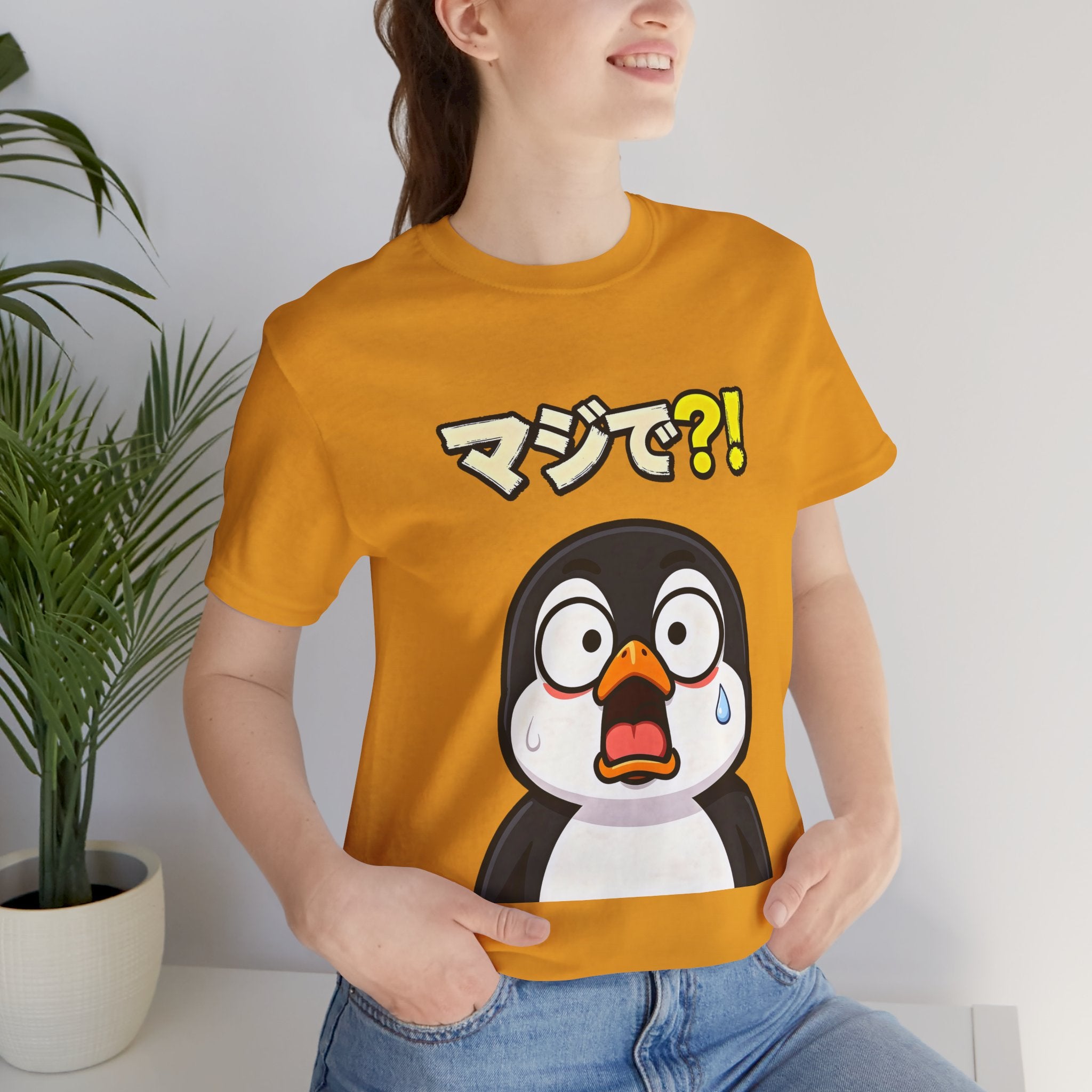 Shocked Penguin Tee — Japanese “マジで?!” Cute Anime-Style Graphic T-Shirt