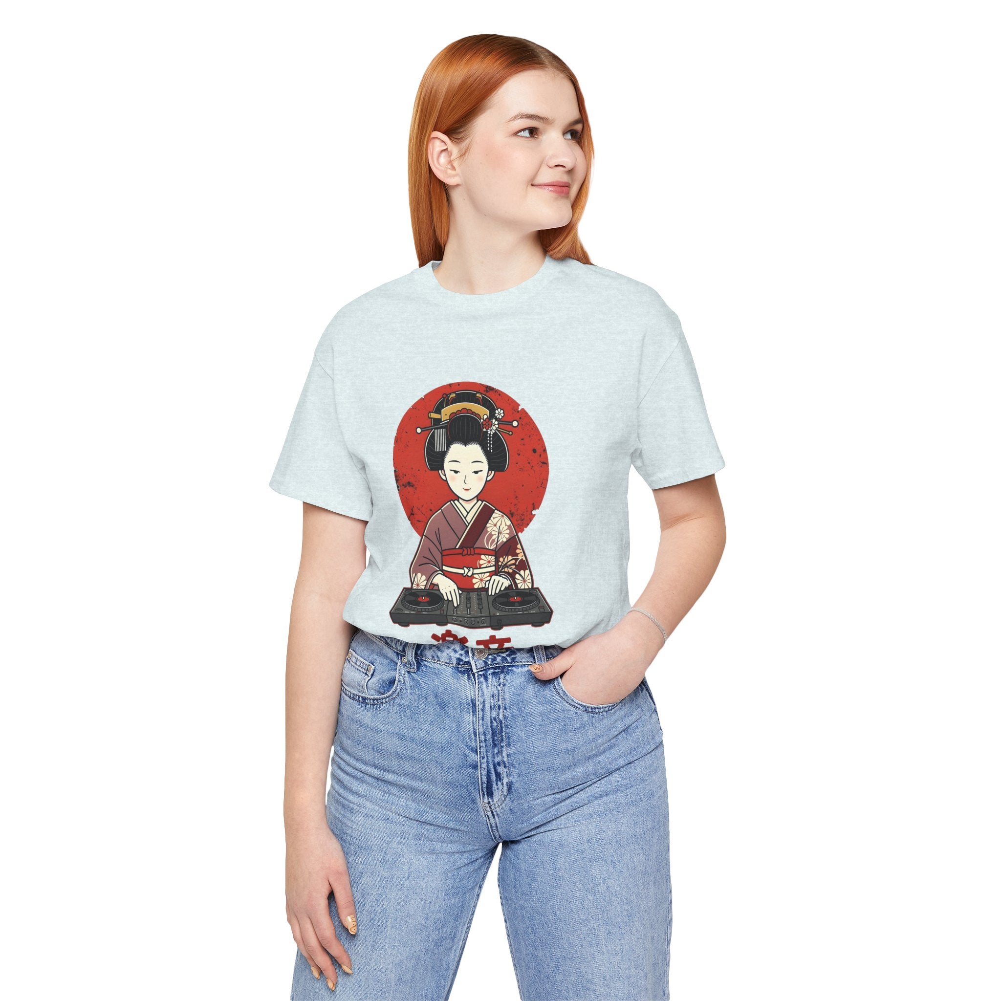 Geisha DJ T-Shirt — Japanese Vinyl Turntable Tee with '楽音' (Music) Design
