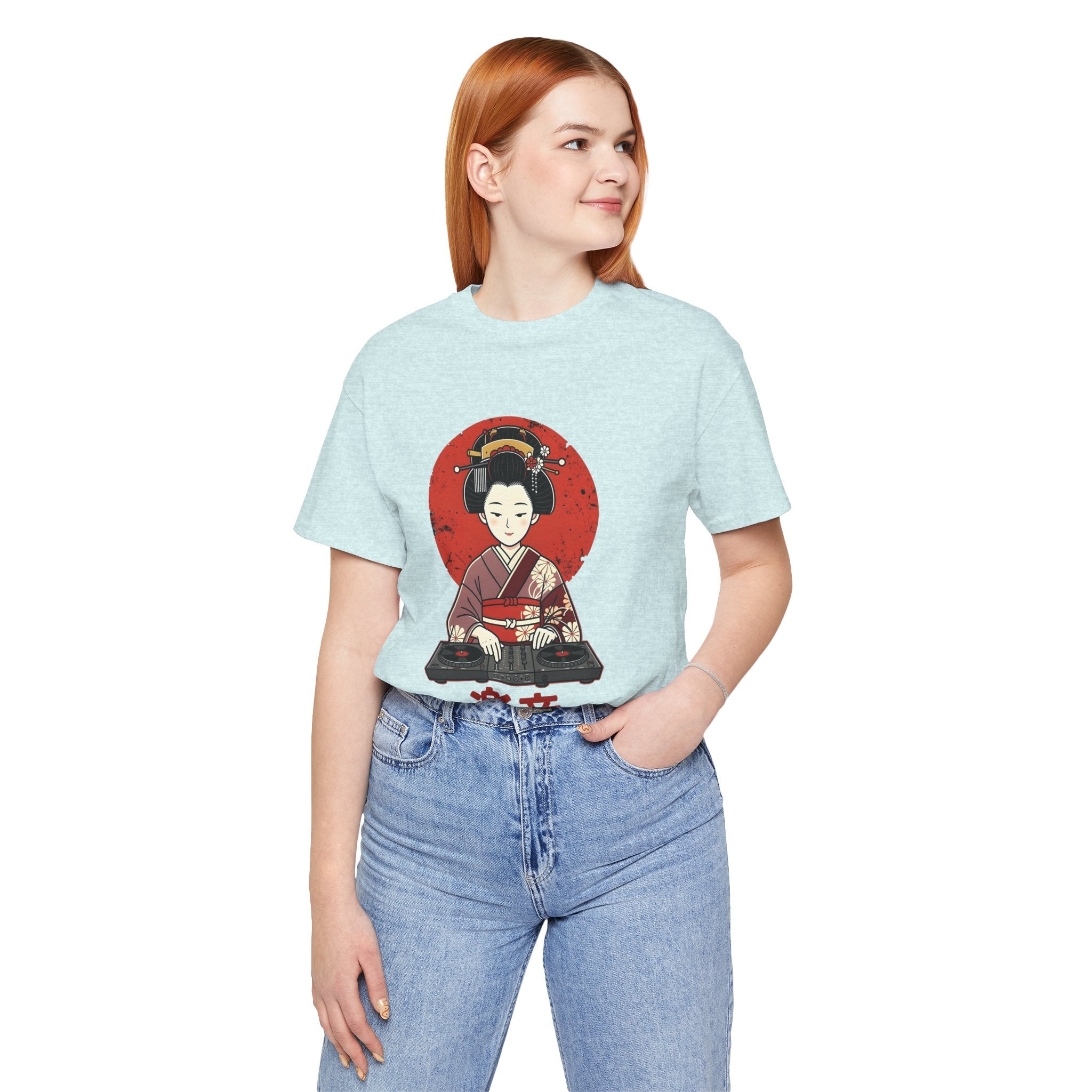 Geisha DJ T-Shirt — Japanese Vinyl Turntable Tee with '楽音' (Music) Design