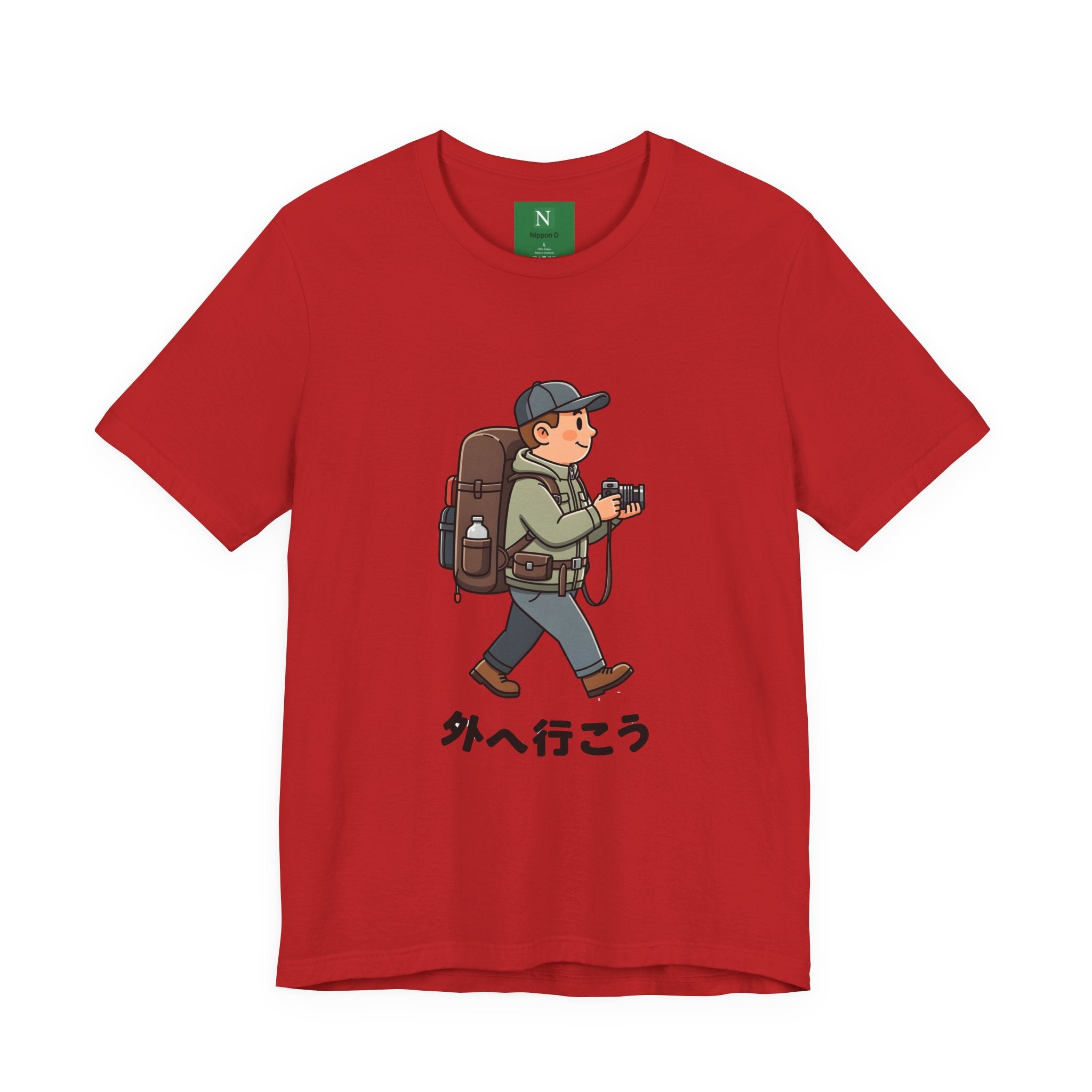 Adventure Photographer Tee — Japanese “外へ行こう” Hiker Graphic T-Shirt