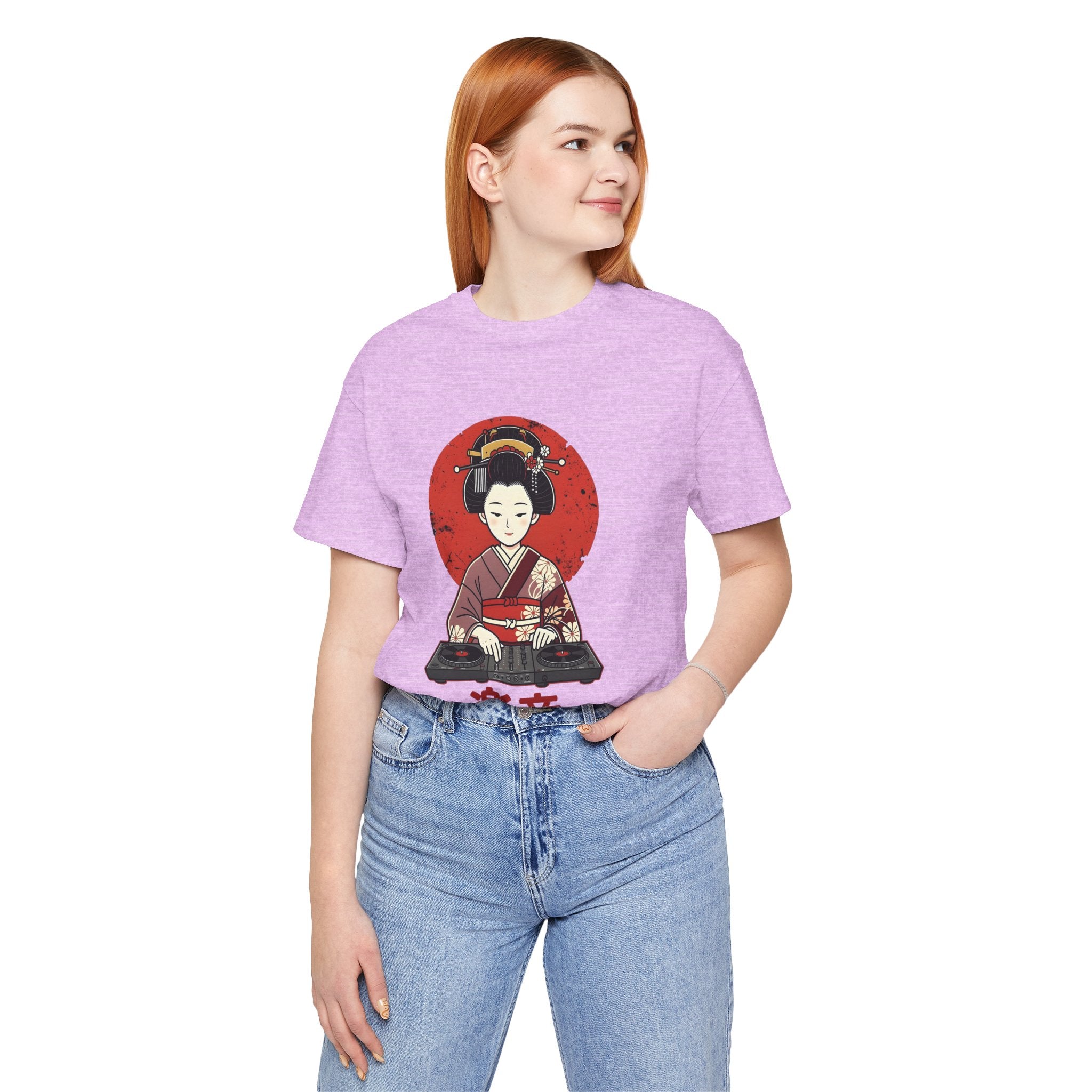 Geisha DJ T-Shirt — Japanese Vinyl Turntable Tee with '楽音' (Music) Design