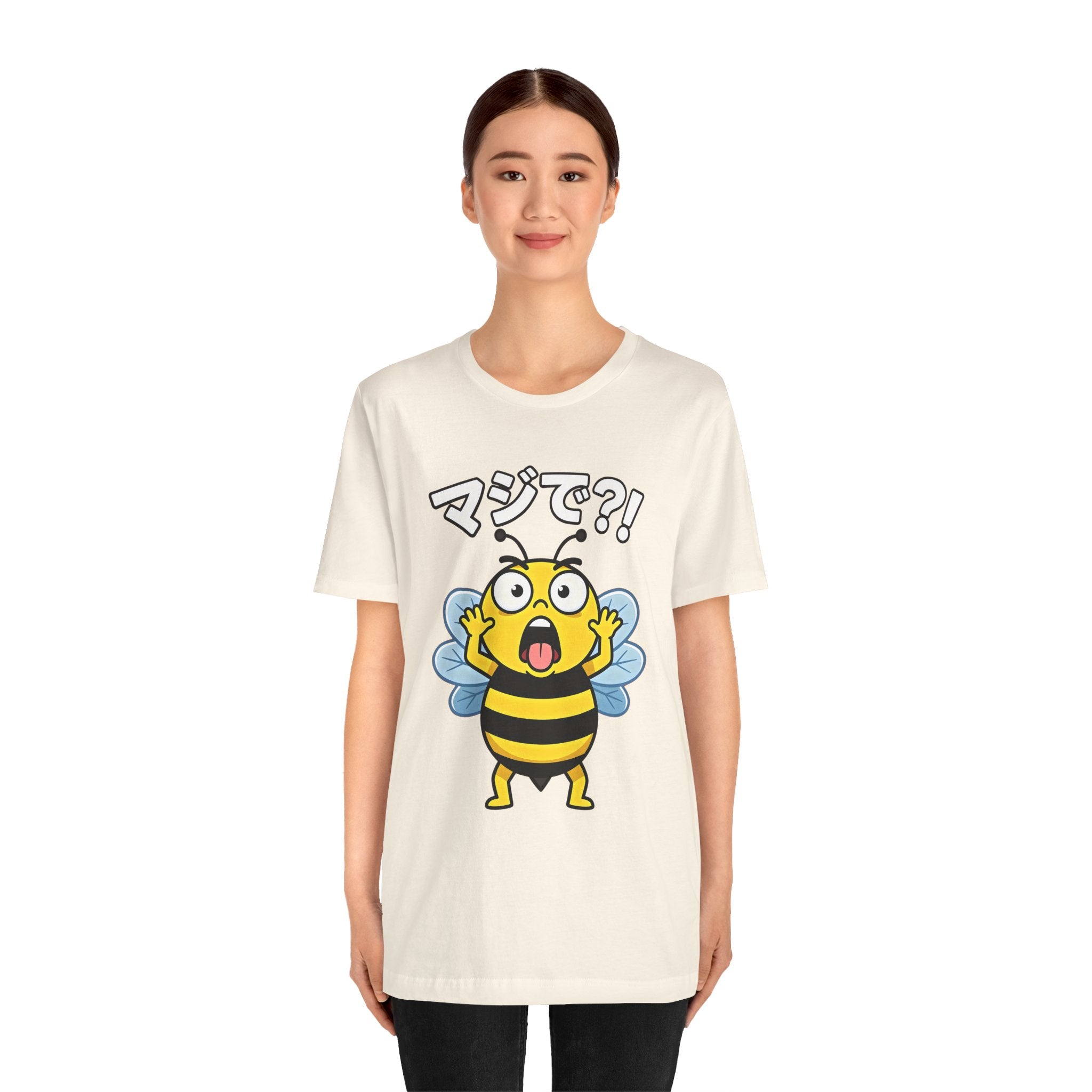Surprised Bee Tee – マジで?! Cute Japanese Cartoon Graphic T-Shirt