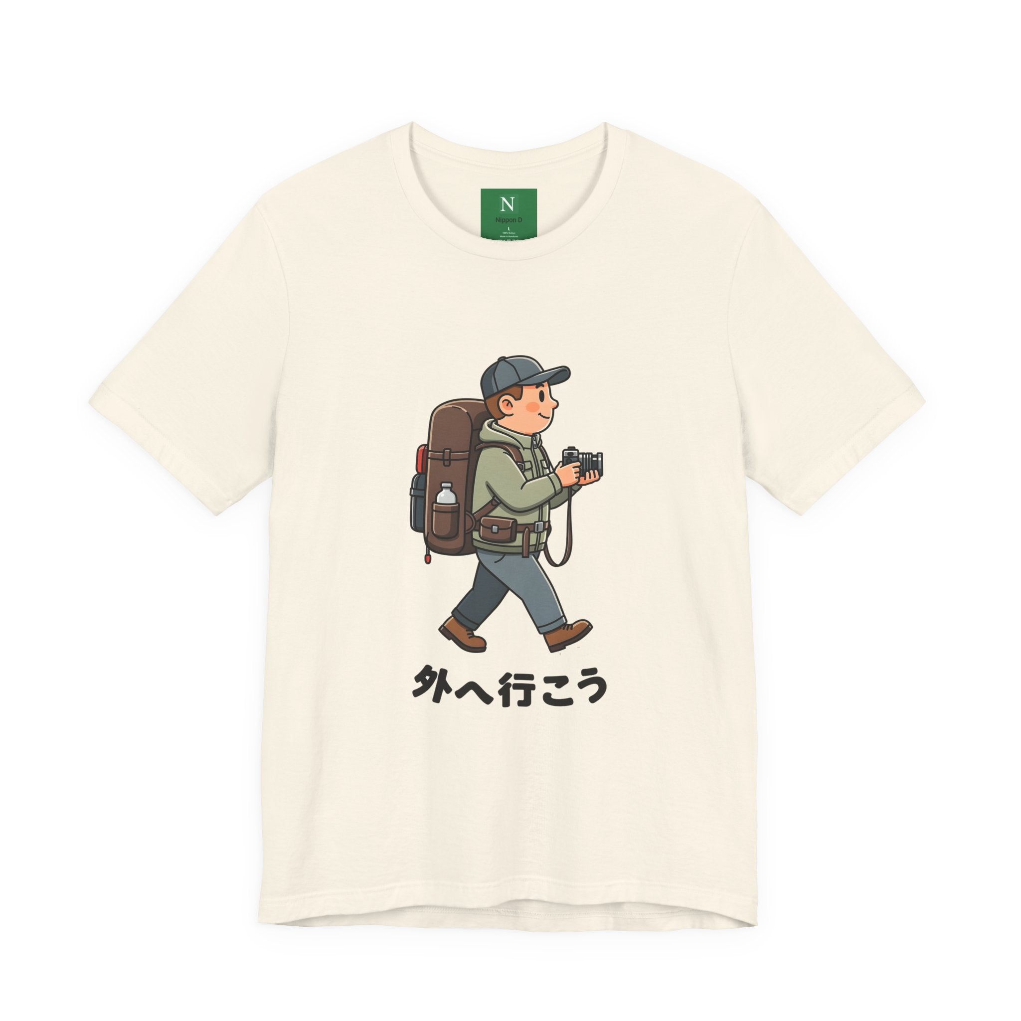 Adventure Photographer Tee — Japanese “外へ行こう” Hiker Graphic T-Shirt